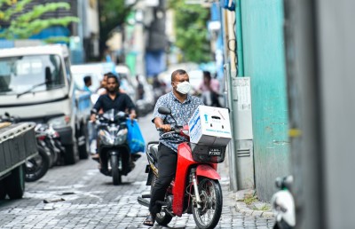 ފިހާރަތަކަށް ޑެލިވަރީ ލަސްވަނީ ބެކްލޮގް ބޮޑުވުމުން: ހޯލްސޭލަރުން