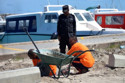 މަސައްކަތުގައި ބޭނުން ކުރަމުންދަނީ އަހުލާގު ރަނގަޅު ގައިދީން: ހޯމް މިނިސްޓަރު