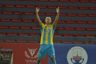 ގްރީން ބަލިކޮށް، ވެލެންސިއާއިން ފުރަތަމަ މޮޅު ހޯދައިިފި