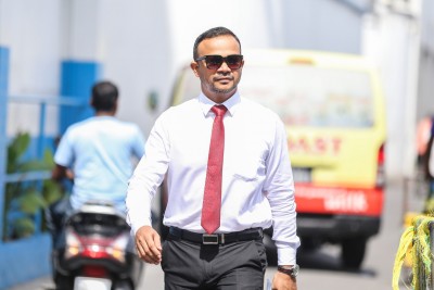 ވަކާލާތު ކުރުމުގެ ހުއްދަ އަލީ ހުސައިނަށް އަލުން ދީފި