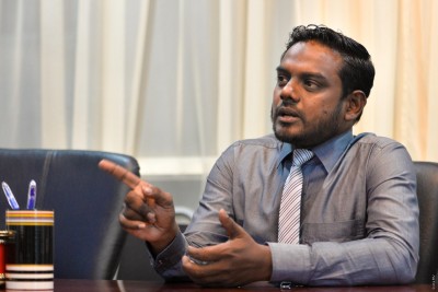 ދަފްތަރުގައި ތިބި މީހުންނަށް ވެސް ރީ ރެޖިސްޓްރޭޝަނަށް ހުޅުވާލަނީ