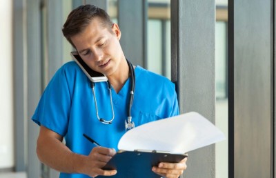 ސެމްސަންގުން ސިއްހީ އެހީތެރިންގެ ފޯނު ހިލޭ މަރާމާތުކޮށްދެނީ