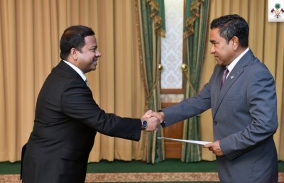 ރަޝިއާއަށް ކަނޑައަޅާ ނޮން ރެޒިޑެންޓް ސަފީރަކަށް މުންދު އައްޔަން ކުރުމުގެ މައްސަލަ ކޮމިޓީއަށް ފޮނުވައިފި