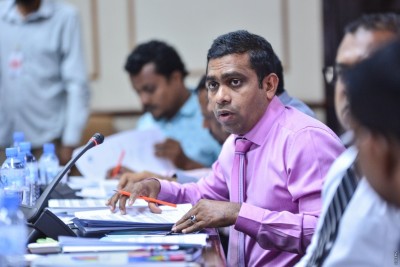 ބޭންކުތަކުގެ ބޯޑު މެމްބަރުންގެ ދައުރަކީ ތިން އަހަރު ކަމުގައި ހަމަޖައްސަނީ