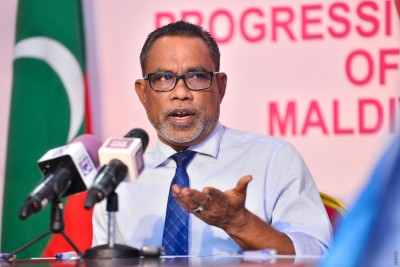 އަދުރޭގެ ރައްދު އަނާރާއަށް: މަޖިލީހުގައި ރައްޔިތުންގެ ހައްގުގައި މަސައްކަތް ނުކޮށް މުސާރަ ނެގުން ހުއްދަތޯ؟