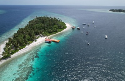 އަންބާރާ އާއި ހުޅިދޫ ވީ، ވ. އަތޮޅުގެ މީހުންނަށް ހިލަގަނޑަކަށް