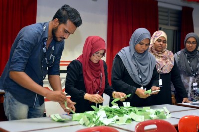 ވޯޓުލާ މަރުކަޒުތަކުގައި މަސައްކަތް ކުރާނެ އޮފިޝަލުން ހޯދުމަށް އަނެއްކާވެސް އިއުލާނު ކޮށްފިި