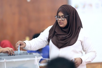 100 މީހުން ހަމަވާ ކޮންމެ ރިސޯޓެއްގައި ވޯޓު ފޮށި ބަހައްޓަން ނިންމައިފި