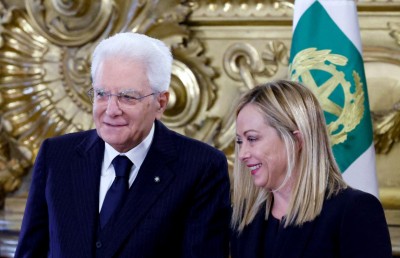 އިޓަލީގެ ފުރަތަމަ އަންހެން ބޮޑުވަޒީރު މަގާމާ ހަވާލުވެވަޑައިގެންފި