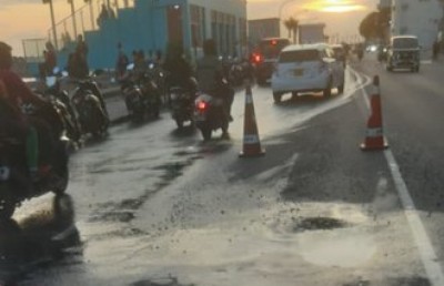 މަގަށް ލޮނު ލީކުވުން ހައްލުނުވެ އޮތީ ކައުންސިލުން ހުއްދަ ނުލިބޭތީ، ޖަނަރޭޓަރެއް ނިއްވާލަން ޖެހިދާނެ: ސްޓެލްކޯ