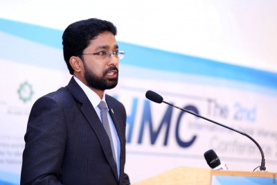 ރައީސްގެ އަމާޒަކީ ސިޔާސީ ބަދަލެއް އަޔަސް ފުލުހުންނަށް ނިކަމެތިކަމެއް ނުލިބޭނެ ގޮތް ހެދުން: އަޒްލީން