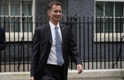 އިނގިރޭސި އާ ސަރުކާރަށް ބާ ކެބިނެޓެއް