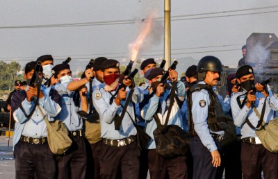 އިންތިޚާބަށް ގޮވާލައި އިމްރާން ޚާން ހިނގާލުމެއް ބާއްވަނީ