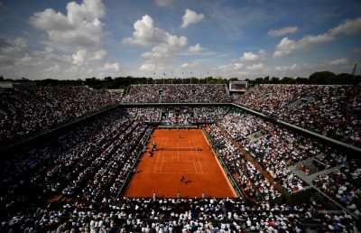 މާލީ ހާލަތަށް ވިސްނައި ފްރެންޗް އޯޕަންގެ ޓިކެޓްތައް ރިފަންޑްކޮށްފި