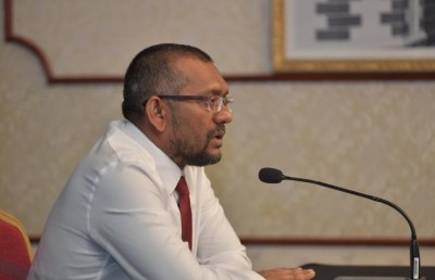 ހުއްދަ އޮވެގެން ބޭރަށް ދާ މީހުންގެ ފަރާތުން ގޭތެރެ އަށް ވައިރަސް ވަދެފައި އެބަހުރި