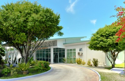 ފުވައްމުލަކުގައި ކުދިންތަކެއްގެ މެދުގައި ހިންގި މާރާމާރީއެއް ހުއްޓުވަން އުޅުނު ޓީޗަރެއްގެ ބޯފަޅާލައިފި