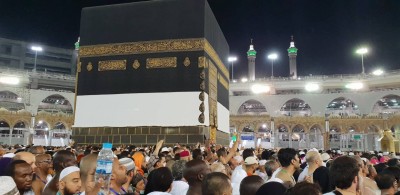 ހައްޖު މޫސުމާއެކު ދެ ހަރަމްފުޅު އެއްކޮށް ފުރި ބާރުވެފައި