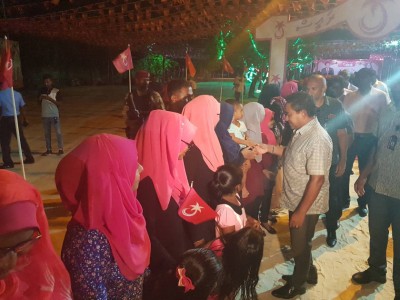 އިބޫގެ އުފަން ރަށުން ރައީސް ޔާމީނަށް ހޫނު މަރުހަބާއެއް!