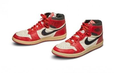 މައިކަލް ޖޯޑަންގެ ބޫޓު 560،000 ޑޮލަރަށް ވިކިއްޖެ