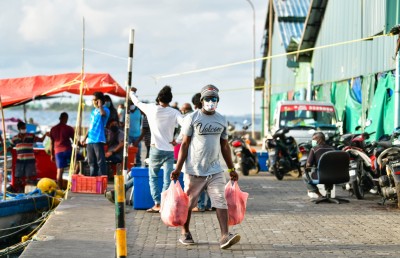ލޮކްޑައުންއާ ހިލާފު ވެގެން 200 އަށް ވުރެ ގިނަ މީހުން ހައްޔަރުކޮށްފި