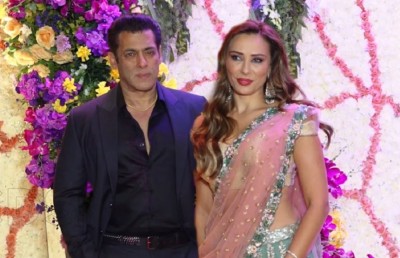 އެކުވެރި އޫލިއާ ބޮލީވުޑަށް ނެރޭނީ ވެސް ސަލްމާން