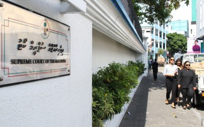 ބާރުތައް ބަދަލު ކުރަން ދަތިކުރާ ނަމަ އީޔޫއިން ފިޔަވަޅު އަޅާނެ ކަމުގެ އިންޒާރު ދީފި