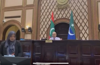 މައްސަލަ ހޫނުވެ، ޝަރީފު މަޖިލިހުގެ ރިޔާސަތުގައި އިށީނދެއްޖެ!