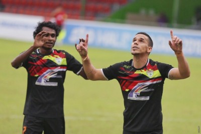 ނިލަންދޫ އަތުން އީގަލްސްއަށް ބޮޑު މޮޅެއް