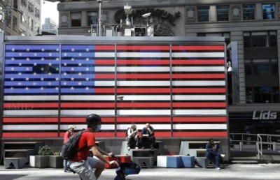 ނިއު ޔޯކުން ދުވާލެއްގެ މައްޗަށް މަރުވި މީހުން 100 އިން ދަށަށް