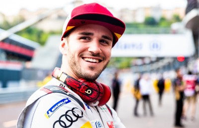 ވާޗުއަލް ރޭހެއްގައި މަކަރު ހެދުމުން ބޮޑު ޖޫރިމަނާއެއް