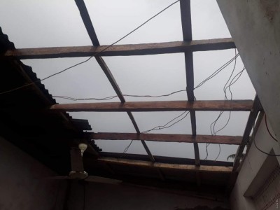 މުންޑު އަށް ނަގޫރޯޅިއެއް އަރައި ދެ ގެއަކަށް ގެއްލުން ވެއްޖެ