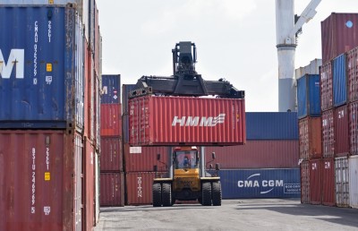 މުދާ ކްލިއާ ނުކުރާ މައްސަލަ ބޮޑުވެ، ޖޫން 10 ން ފެށިގެން އަލުން ޑެމަރޭޖް ފީ ނަގަން ފަށަނީ