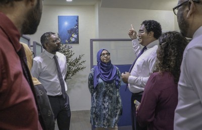 އެންސްޕާ އާއި އާސަންދަގެ އެހީ އެއް އޮފީހަކުން