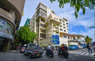 ޗެކުން ފައިސާ ދައްކާ މީހުންނަށް މިހާރު ބޭންކް ޓްރާންސްފާ ހެދޭނެ: އެމްޑަބްލިއުއެސްސީ