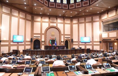 އިދިކޮޅުން ހުށަހެޅި އިސްލާހުތައް ބޭރުކޮށްލައި ބަޖެޓް ފާސްކޮށްފި