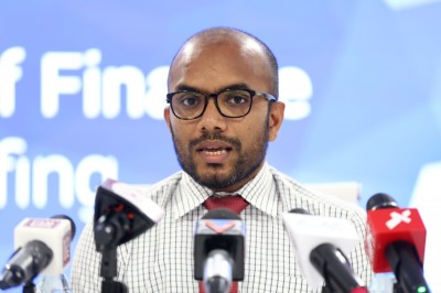 ރާއްޖޭގެ ދަރަނި 3.7 ބިލިއަން ޑޮލަރަށް އަރާ: މިނިސްޓަރު