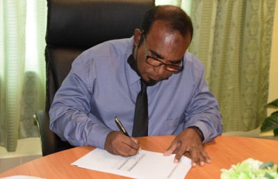 ދުވާފަރު ހިޔާނާތް: ކައުންސިލް ހިންގަން ހަވާލުކުރި އެސްޖީ ވެސް ސަސްޕެންޑްކޮށްފި