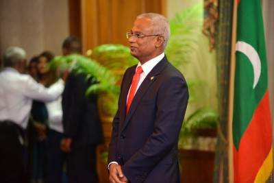 ދުުވާލަކު 860 މެޓްރިކް ޓަނުގެ ޕްލާސްޓިކް ރާއްޖޭގެ ކަނޑުތަކަށް އަޅާ: ރައީސް