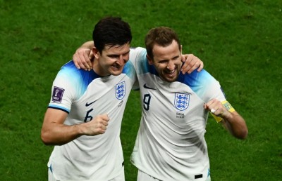 ޗެމްޕިއަން ފްރާންސާ ދެކޮޅަށް ކުއާޓާގައި ވާދަކުރާ ޓީމަކަށް އިންގްލެންޑް