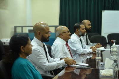 މައުމޫން ފުރަތަމަ ފަހަރަށް އެމްޑީޕީ އޮފީހަށް ވަޑައިގެންފި