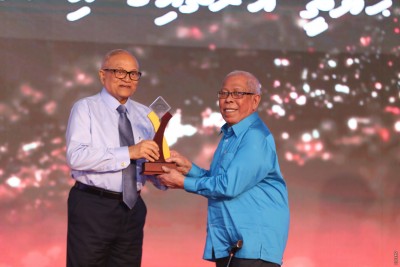ނޫސްވެރިކަމުގެ ލައިފްޓައިމް އެޗީވްމެންޓް އެވޯޑް ސޯދުބެއަށް