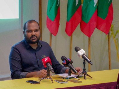 ރިސޯޓު މުވައްޒަފުންނަށް ފައިދާ ވާގޮތަށް ބޮޑު ޗުއްޓީ ބަދަލުކުރަން ތާއީދު: މިނިސްޓަރު