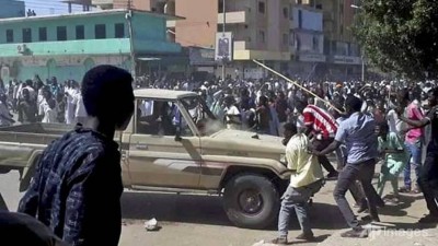 ސޫދާންގެ ސަރުކާރާ ދެކޮޅަށް ކުރާ މުޒާހަރާތަކުގައި 19 މަރު