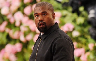 ކަންޔޭ ވެސްޓް ކޮސްމެޓިކް ވިޔަފާރީގެ ތެރެއަށް