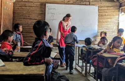 ނޭޕާލްގެ ސްކޫލްތަކުގައި މެންޑަރިން ކިޔަވައިދެނީ، ޓީޗަރުންގެ މުސާރަ ވެސް ޗައިނާ އިން