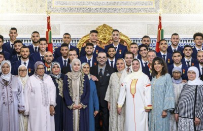 މައިންގެ ހާޒިރުގައި މޮރޮކޯ ކުޅުންތެރިންނަށް ޝަރަފްދީފި