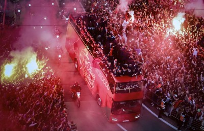 މައިންގެ ހާޒިރުގައި މޮރޮކޯ ކުޅުންތެރިންނަށް ޝަރަފްދީފި