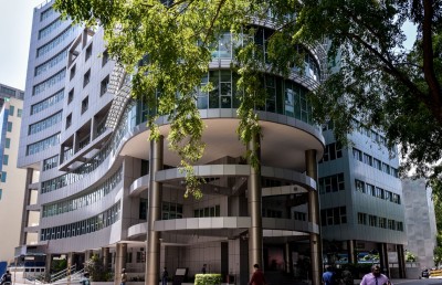 ސިވިލް ސާވިސްގެ އަންހެން މުވައްޒަފުން ފަލަމަސްގަނޑާ ހަމައަށް ހެދުން ބަހައްޓަން ޖެހޭ ގޮތަށް ހަދައިފި