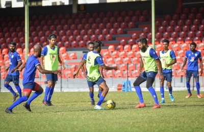 ޕްރެކްޓިސް ފެށުމުގެ ކުރިން ކޮވިޑަށް ޓެސްޓްކުރެވޭތޯ ބަލަނީ