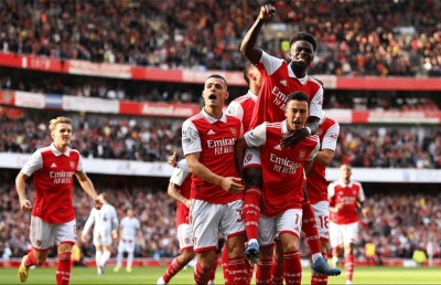 ޕްރިމިއާ ލީގު އަލުން ފަށަނީ، ފަސް ޕޮއިންޓުގެ ލީޑަކާ އެކު އެއް ވަނައިގައި އާސެނަލް